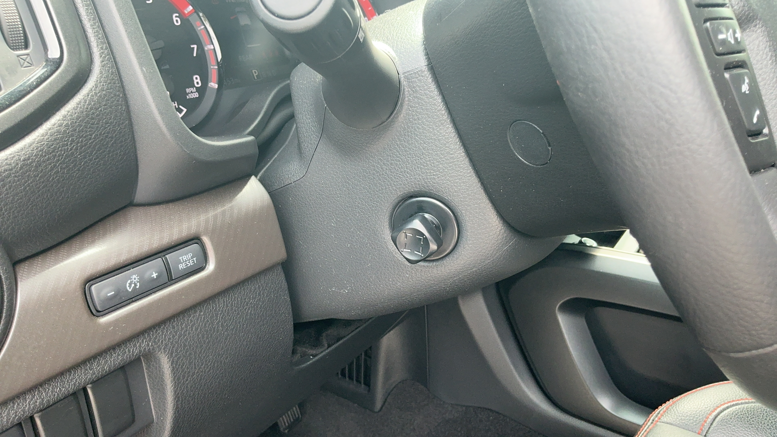 Certified Used 2024 Black Nissan PRO-4X image 17