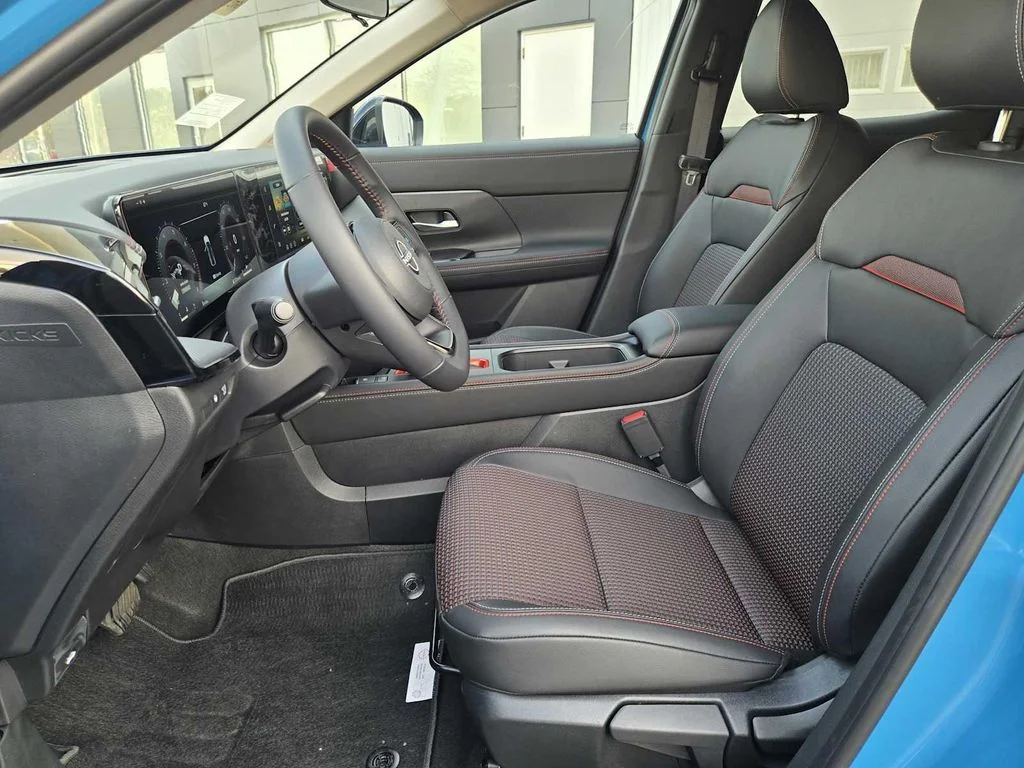 New 2026 Arctic Ice Blue Metallic / Super Black Two-tone Nissan SR image 22