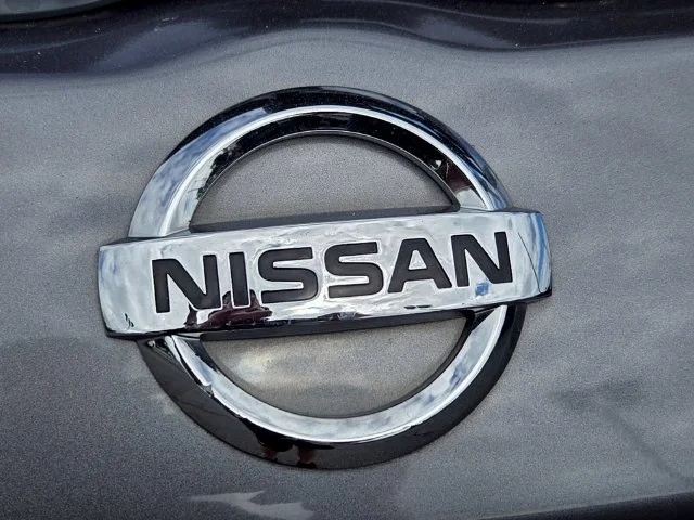 Used 2020 Gray Nissan S image 17