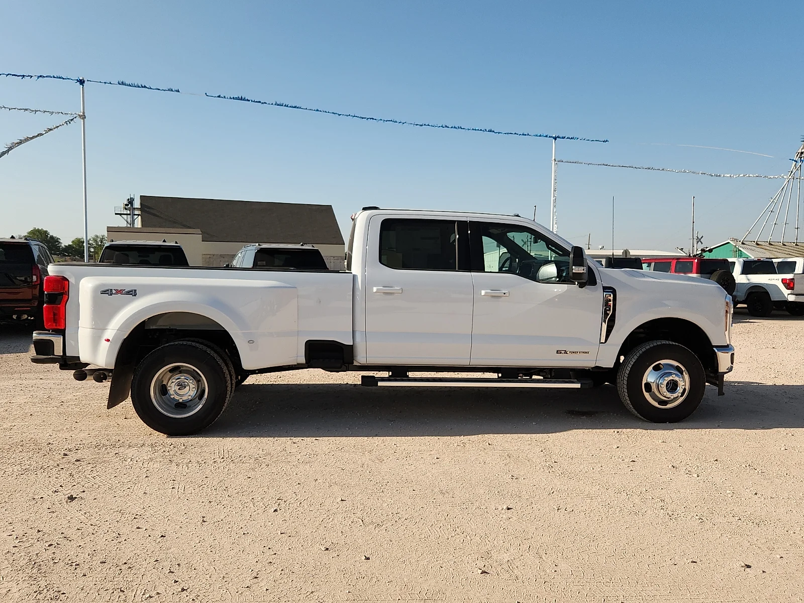 New 2026 Oxford White Ford Lariat image 8