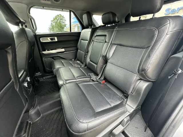 Used 2023 Silver Ford Limited image 26