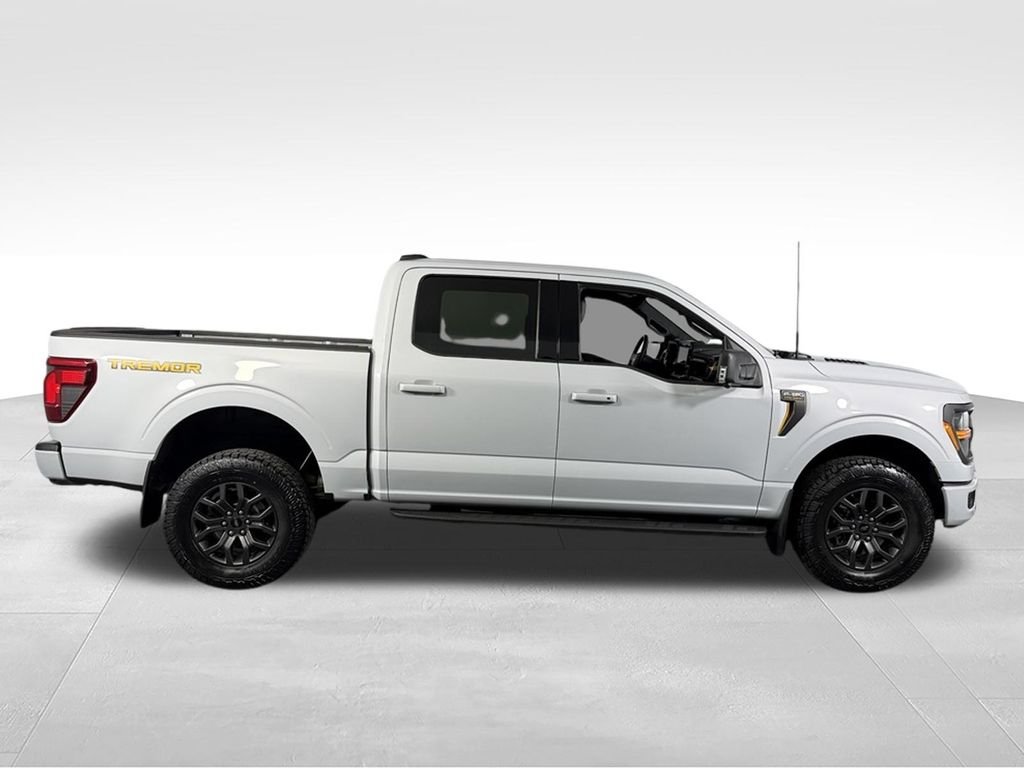 Used 2025 Space White Metallic Ford Tremor image 6
