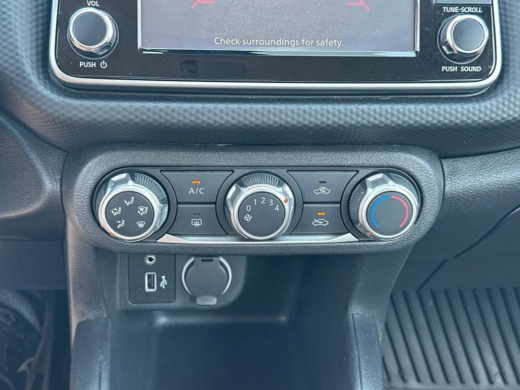 Used 2022 Gray Nissan S image 26