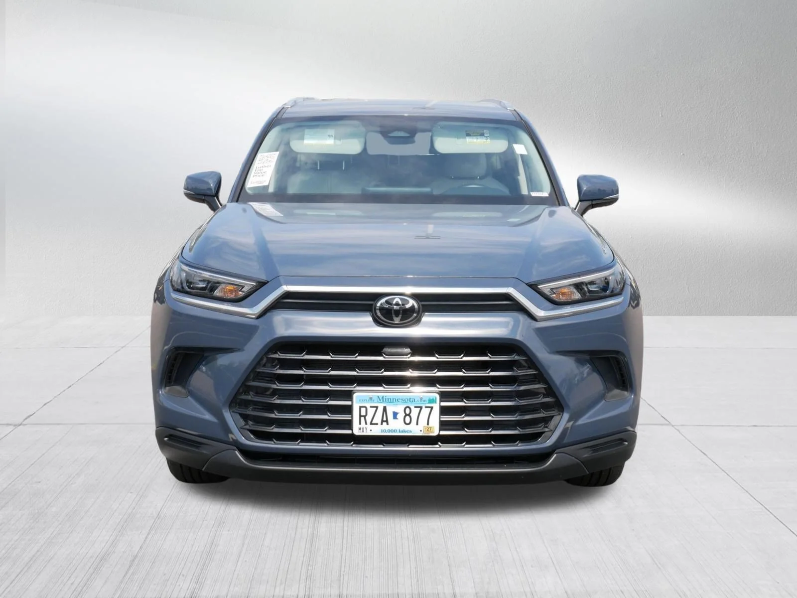 Used 2024 Toyota Grand Highlander XLE with VIN 5TDAAAB56RS057376 for sale in Brooklyn Park, Minnesota
