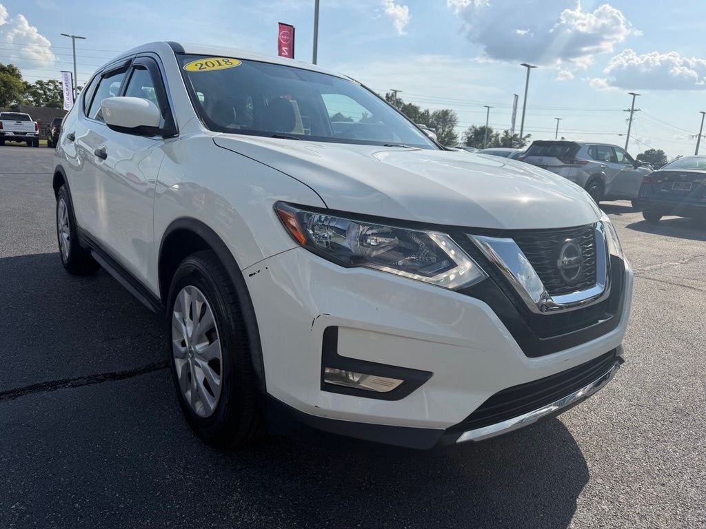 Used 2018 White Nissan S image 36