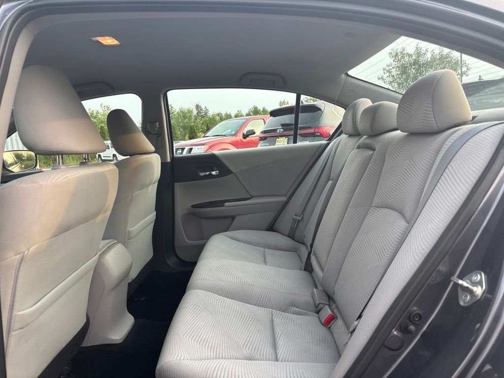 Used 2015 Silver Honda LX image 11