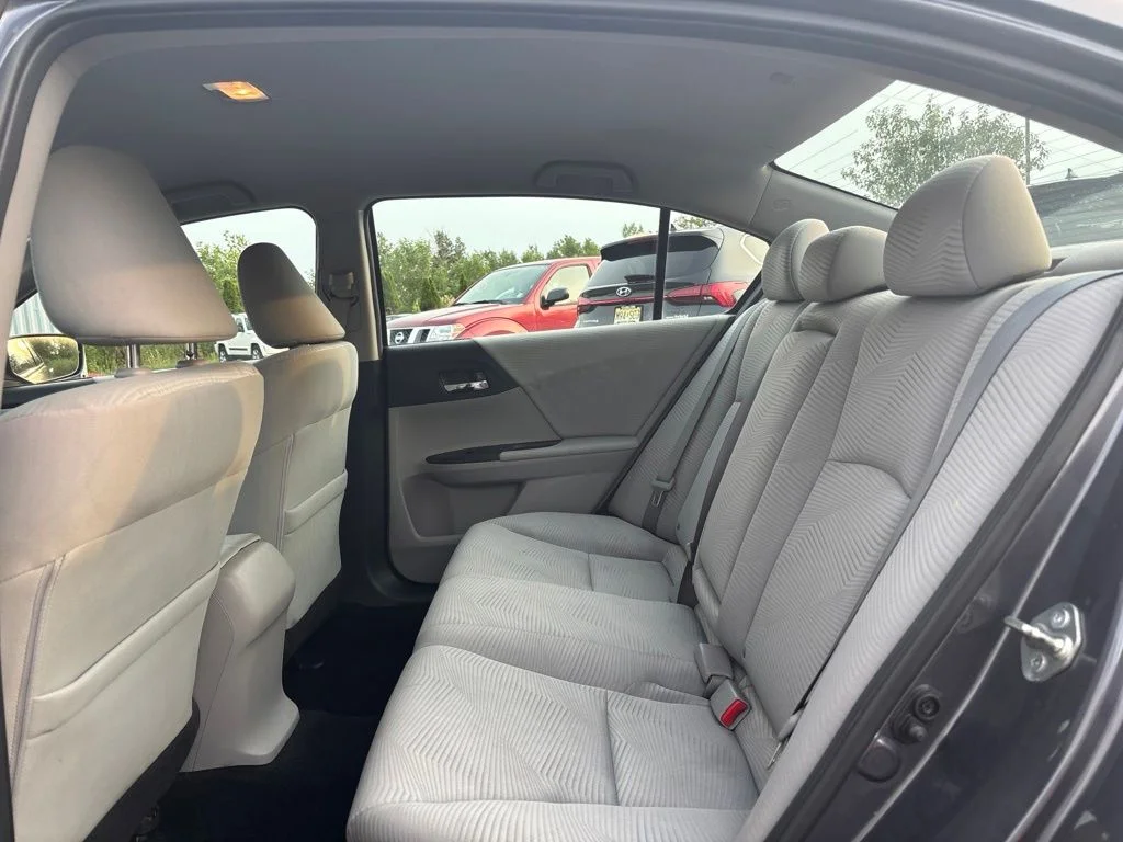 Used 2015 Silver Honda LX image 11