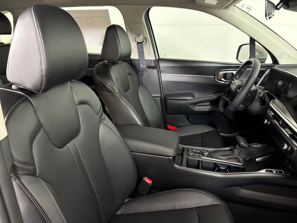 New 2026 Ivory Silver Kia EX image 18