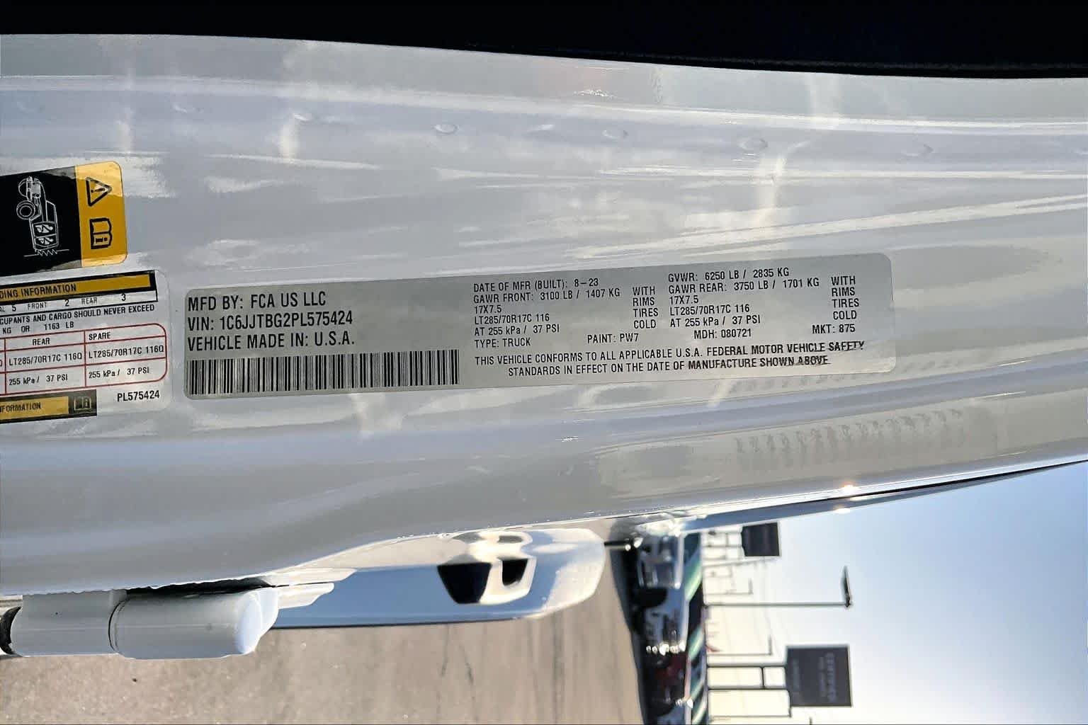 Used 2023 Bright White Clearcoat Jeep Rubicon image 37
