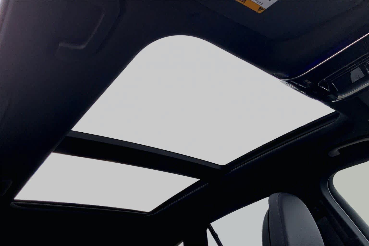 New 2027 Obsidian Black Metallic Mercedes-Benz GLC 300 image 11