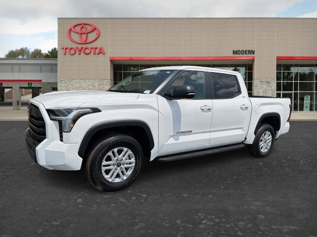 2024 Toyota Tundra 4WD SR5