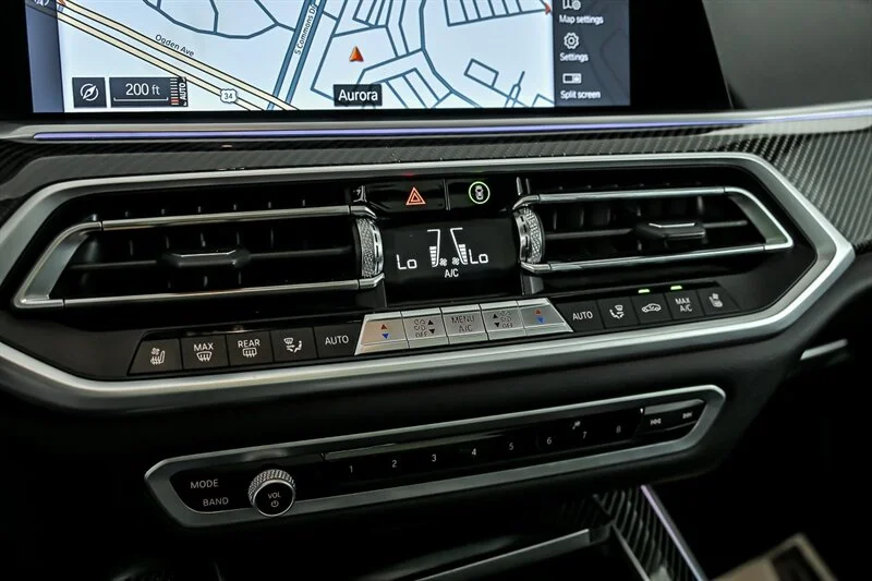 Used 2022  BMW M50i image 27