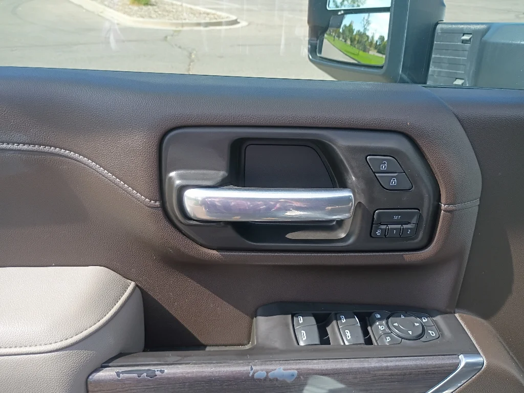 Used 2021 Summit White Chevrolet LTZ image 24