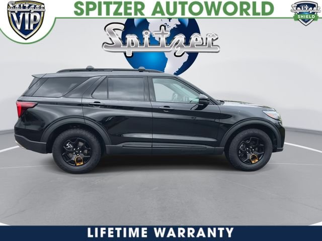 New 2026 Agate Black Metallic Ford Tremor® image 10
