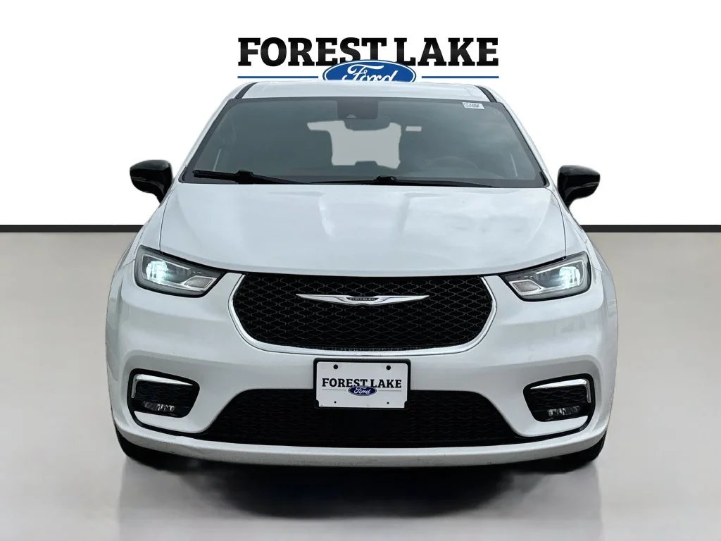 Certified 2025 Chrysler Pacifica Select with VIN 2C4RC1BGXSR509326 for sale in Forest Lake, Minnesota