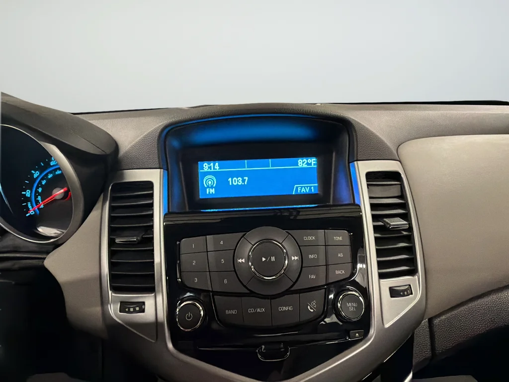 Used 2013 Gray Chevrolet LS image 13