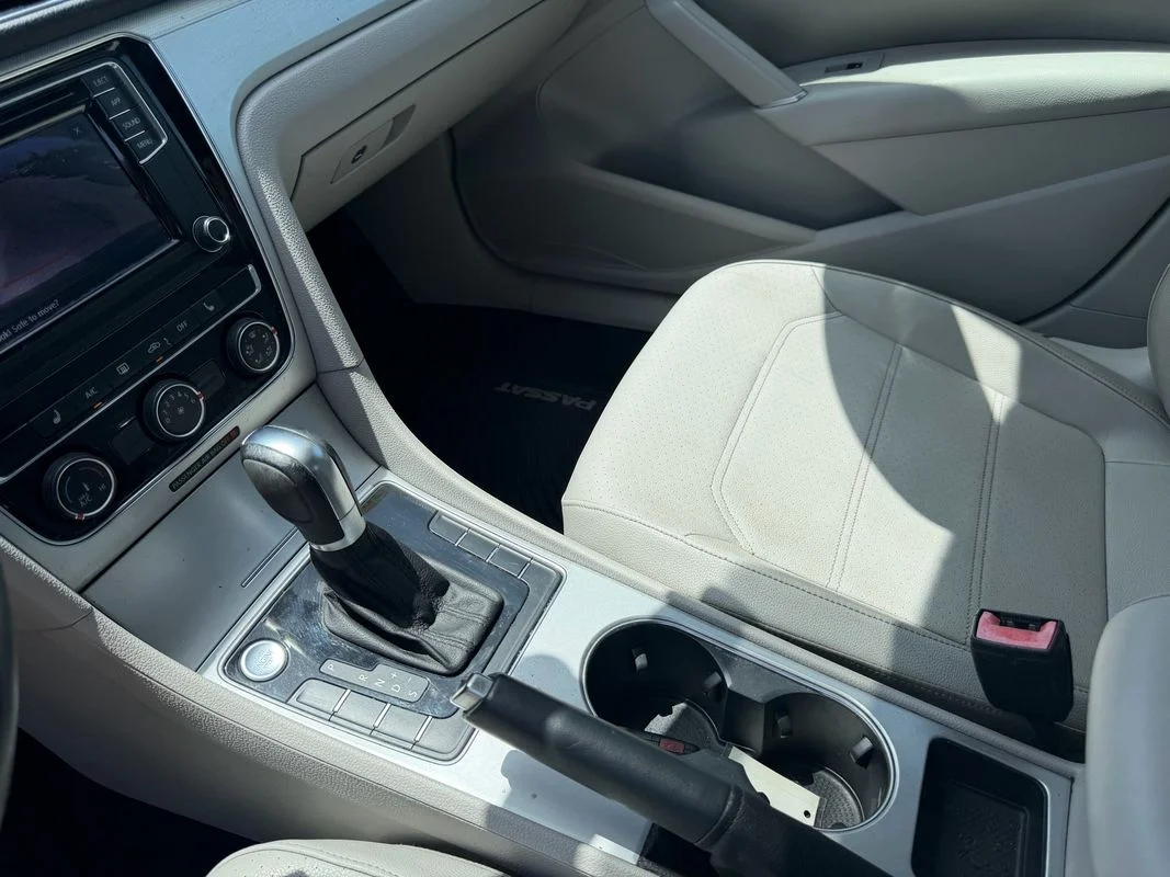 Used 2019  Volkswagen 2.0T Wolfsburg Edition image 17
