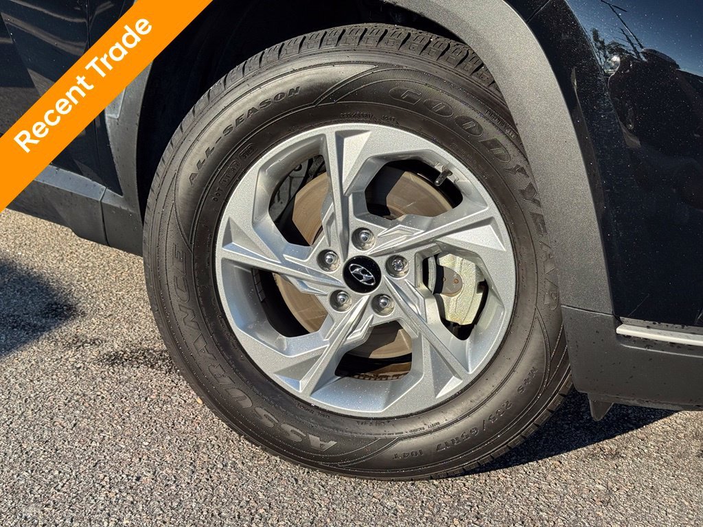 Certified Used 2022 Black Hyundai SEL image 4