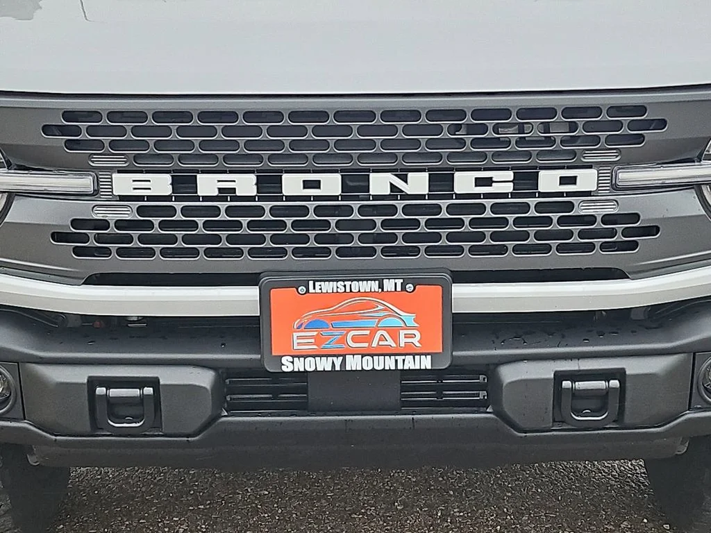 New 2025 Oxford White Ford Badlands® image 20