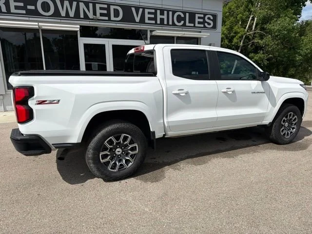 2023 Chevrolet Colorado Z71 - Photo 3