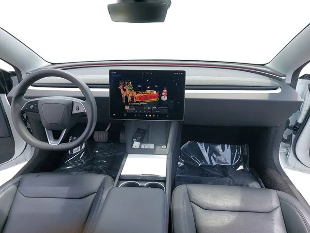 Used 2025 White Tesla Long Range image 9