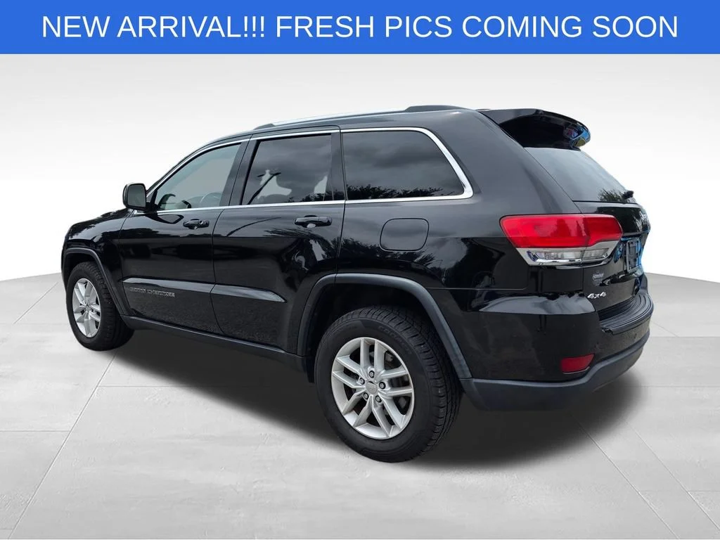 Used 2017 Black Jeep Laredo image 5