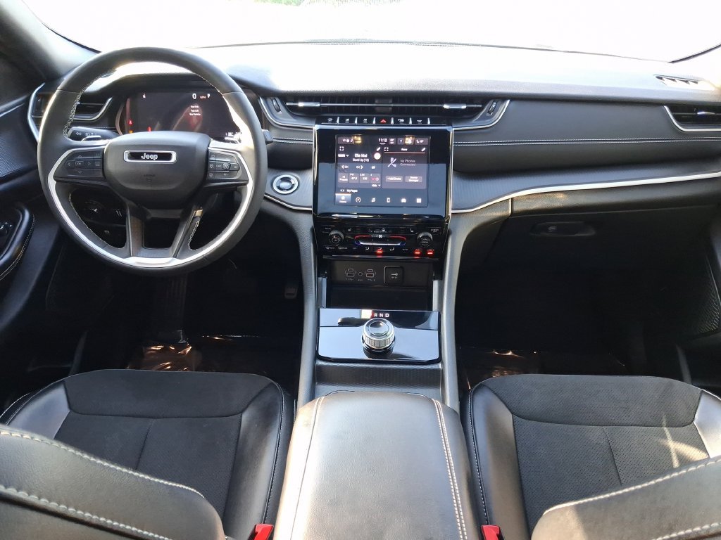 Used 2024 Gray Jeep Altitude X image 15