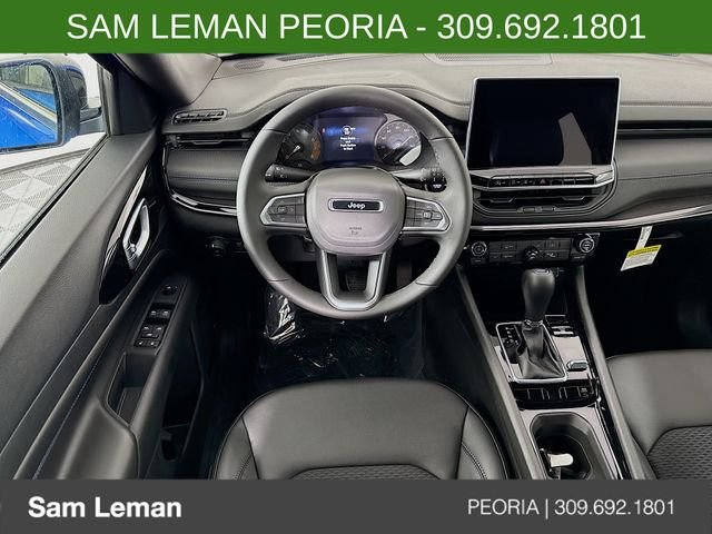 New 2026 Hydro Blue Pearlcoat Jeep Latitude image 18