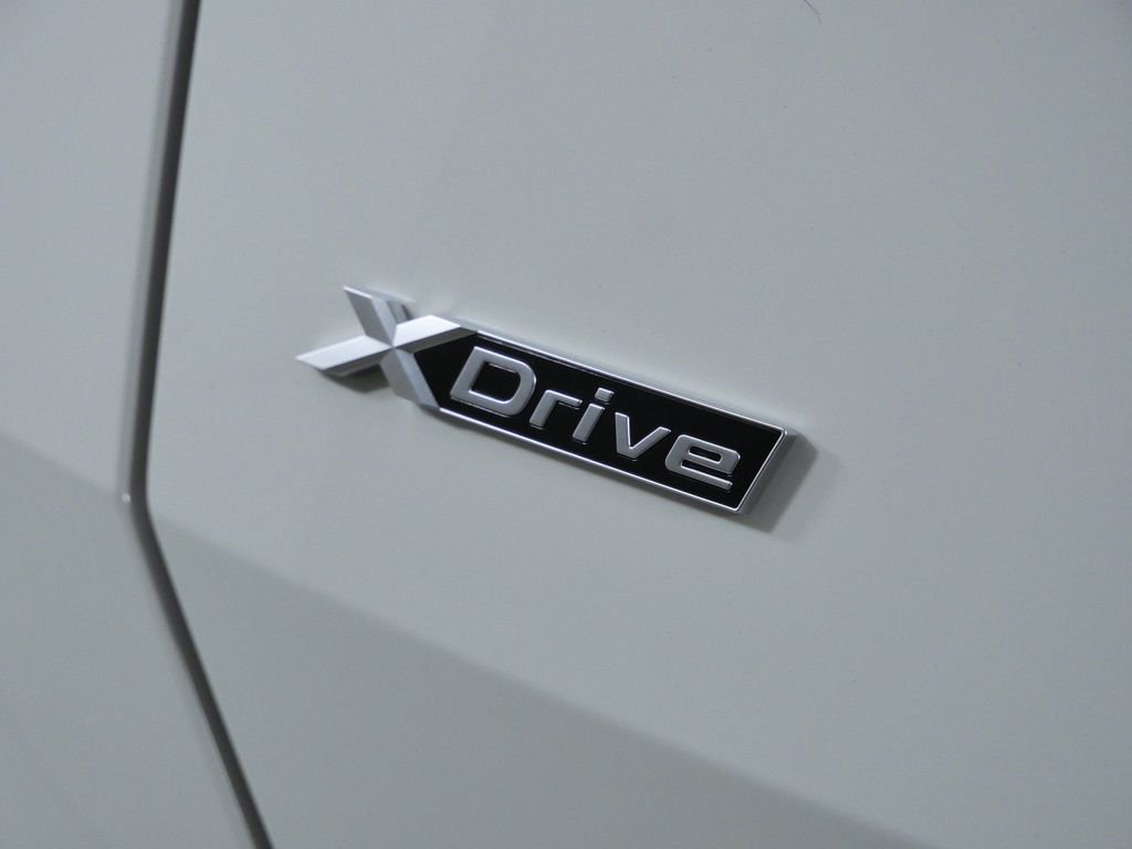 New 2026 Alpine White BMW 30 xDrive image 13