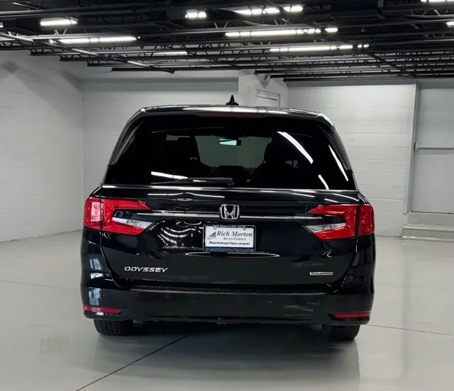 Used 2022 Black Honda Touring image 4
