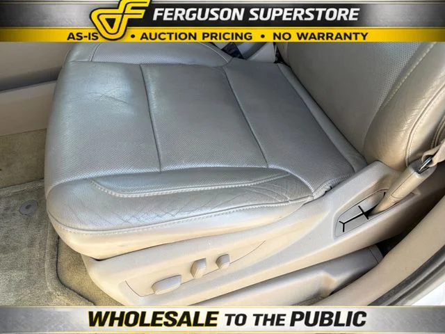 Used 2016 White Chevrolet LTZ image 19