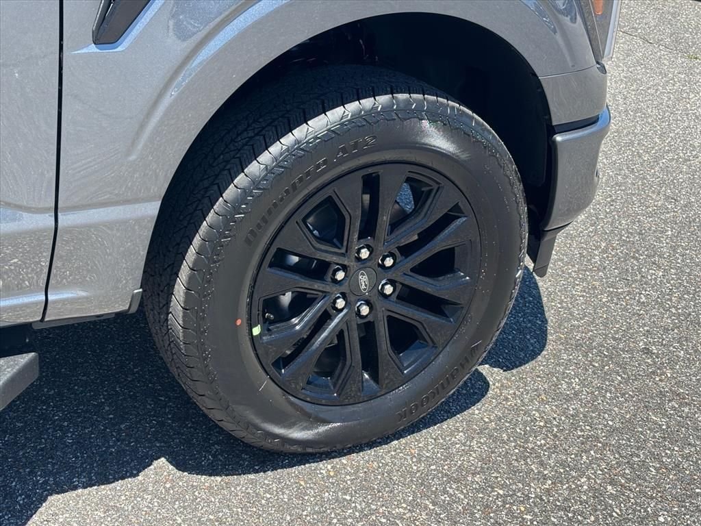 New 2026 Carbonized Gray Metallic Ford Lariat® image 28