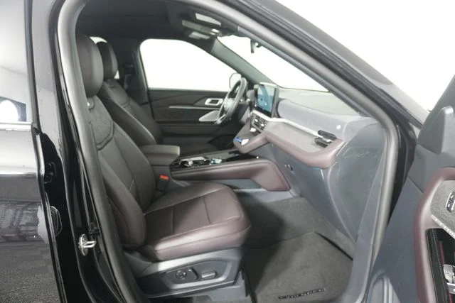 New 2026 Agate Black Metallic Ford Platinum™ image 29