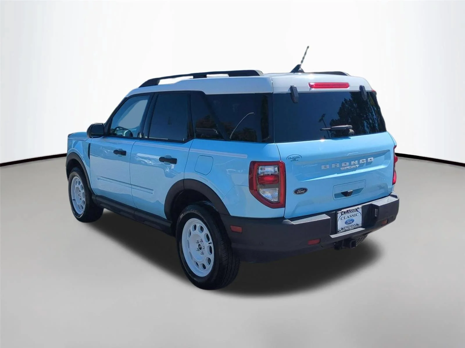 Used 2023 Robins Egg Blue Ford Heritage image 3