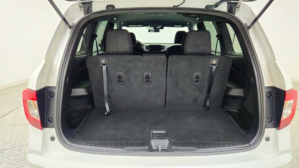 Used 2022 Platinum White Pearl Honda Sport AWD image 21