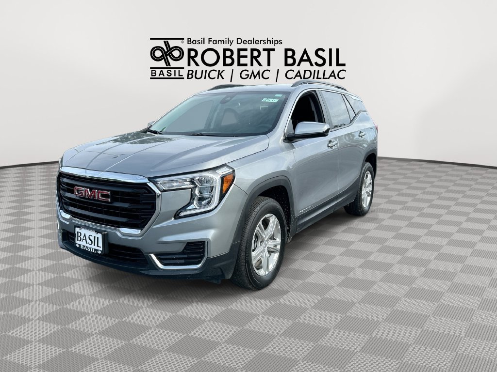 Used 2024 Gray GMC SLE image 4