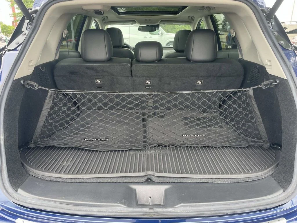 Used 2019 Blue Nissan Platinum image 8