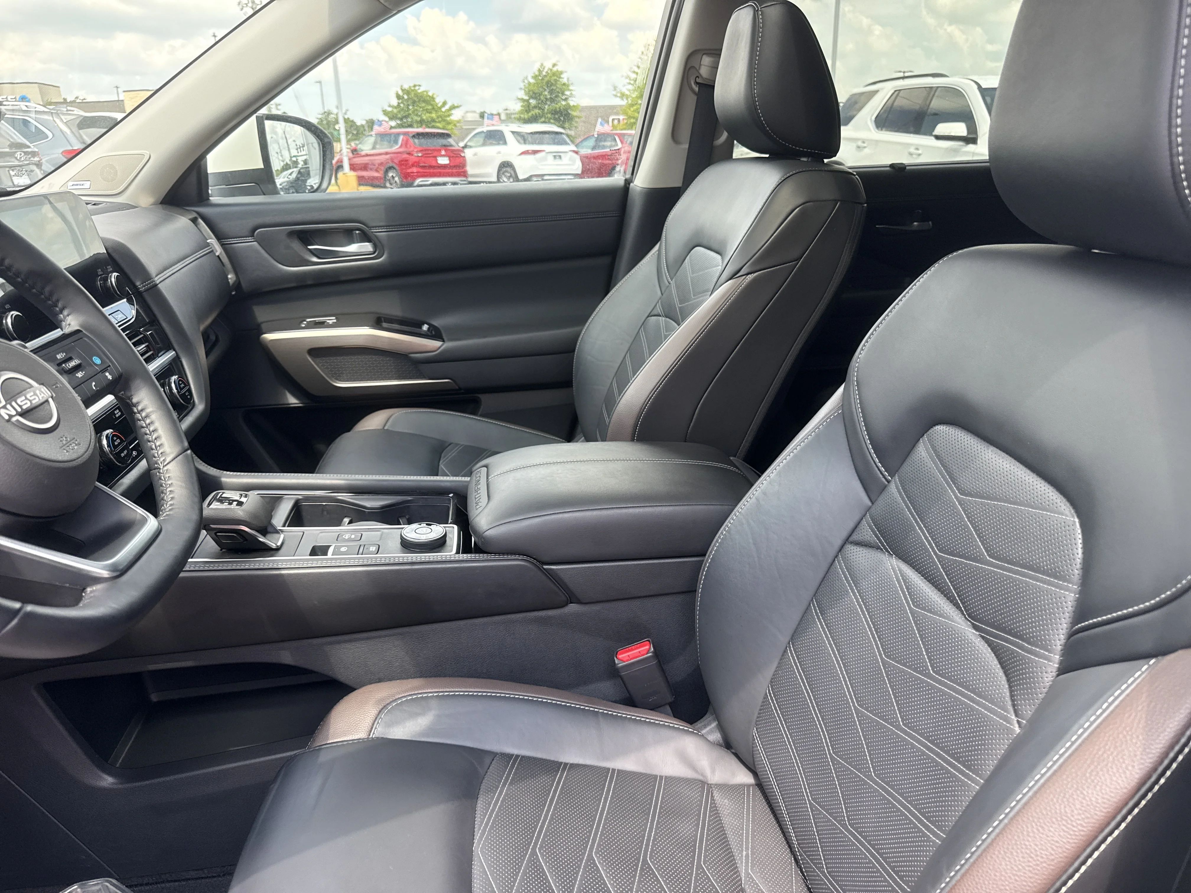 Certified Used 2024 Pearl White Tricoat Nissan Platinum 4WD image 5