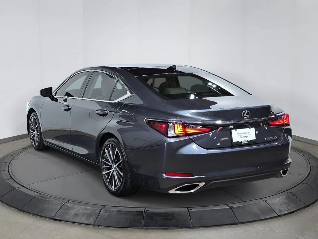 Used 2025 Gray Lexus 350 image 3