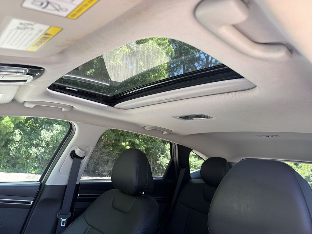Used 2024 Silver Hyundai SEL image 19