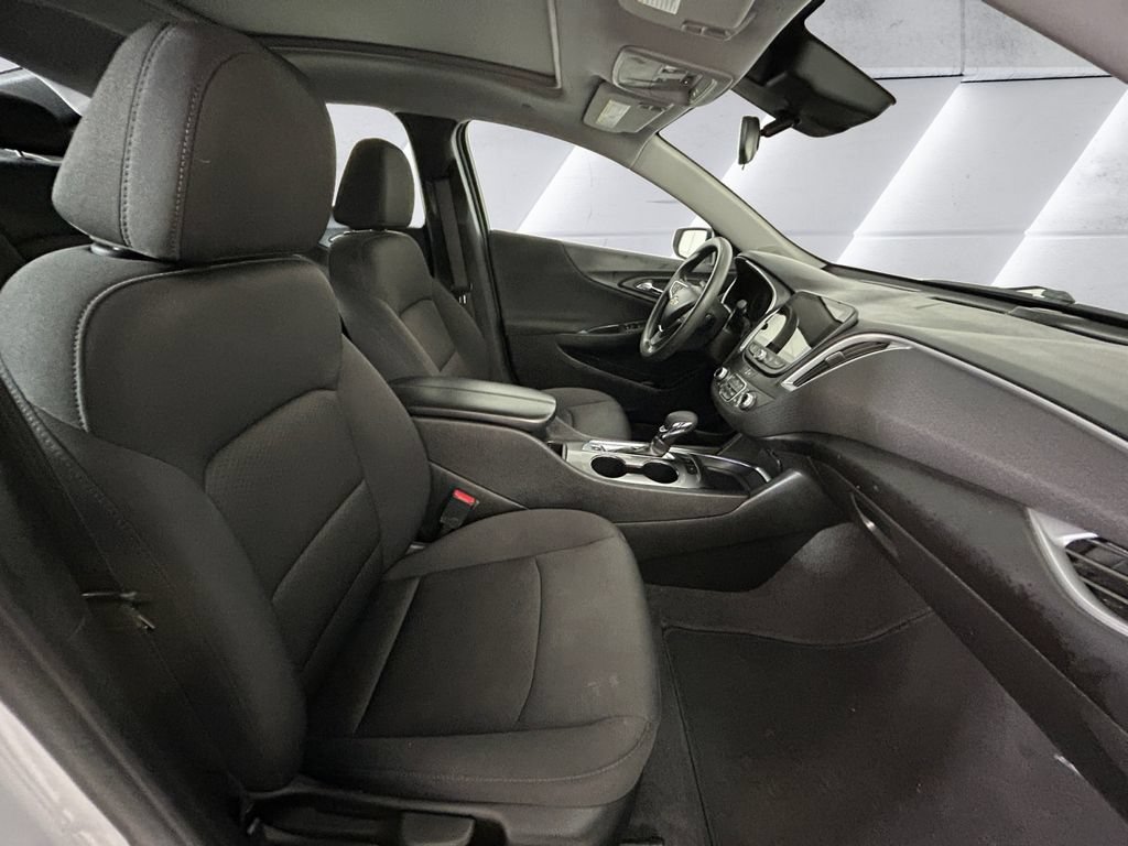 Used 2024 Summit White Chevrolet 1LT image 13