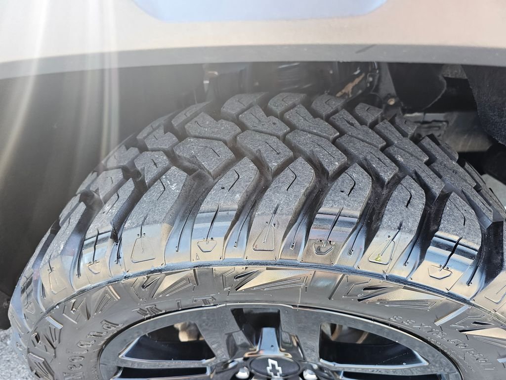 Used 2023 Black Chevrolet Trail Boss image 23