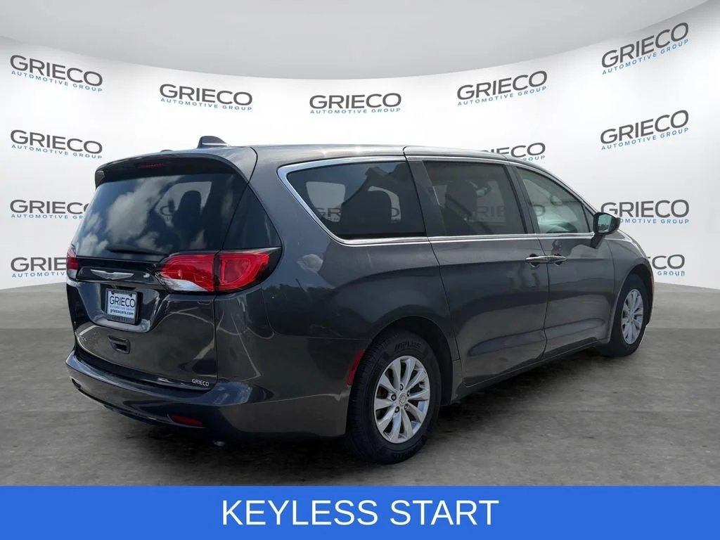 2017 Chrysler Pacifica Touring - Photo 7