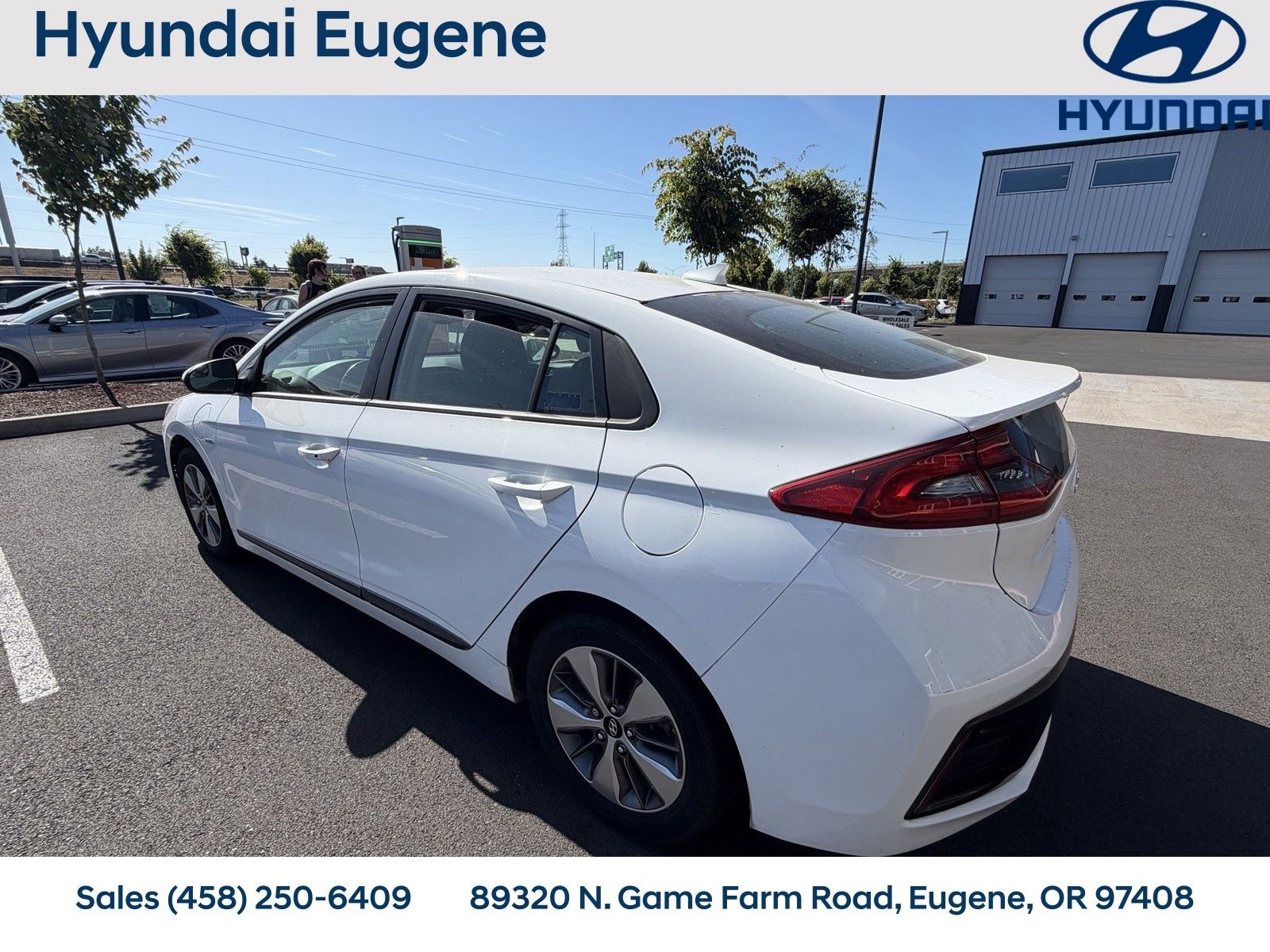 Used 2019 White Hyundai Base image 2