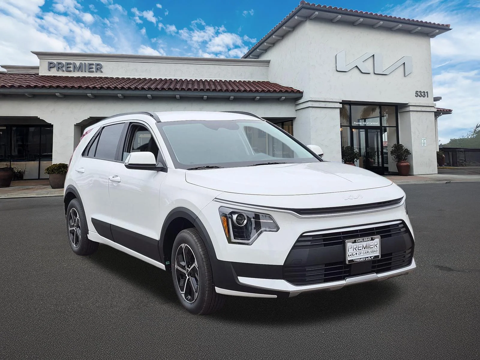 New 2026 Snow White Pearl Kia EX image 2