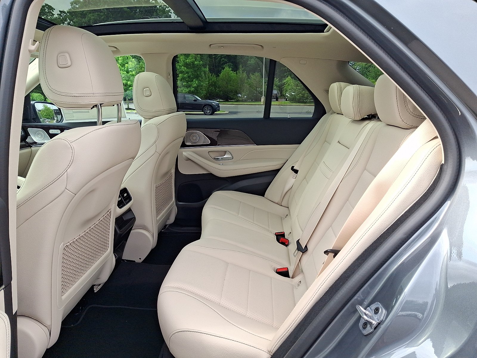 New 2026 Selenite Grey Metallic Mercedes-Benz GLE 350 image 6