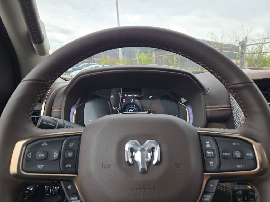 New 2026 Diamond Black Crystal Pearl-Coat Exterior Paint RAM Limited image 36