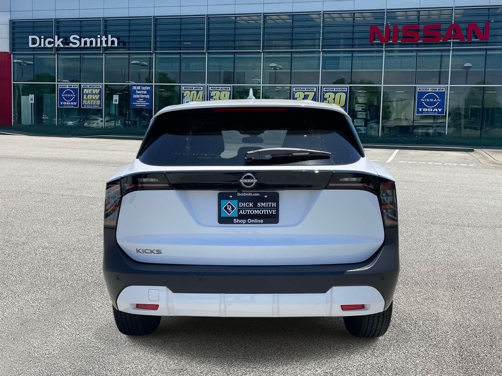 Used 2025 White Nissan SV image 5