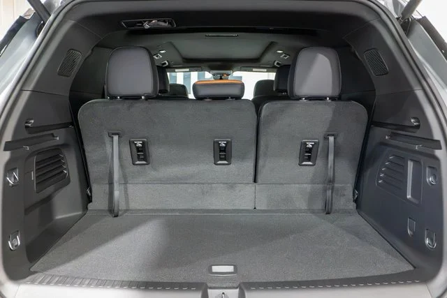 2027 Chevrolet Traverse Z71 - Photo 9