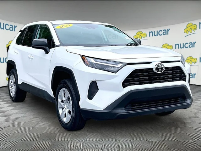 2025 Toyota RAV4 LE